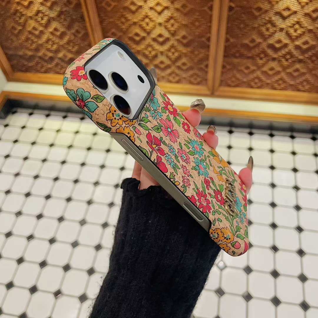 Premium iPhone case for iPhone 13-17 series with Gucci design